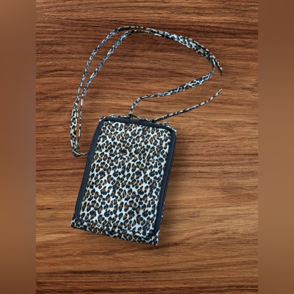 NWOT Travelon Purse Womens Leopard Print Expandable Compact Crossbody Bag - Picture 3 of 9